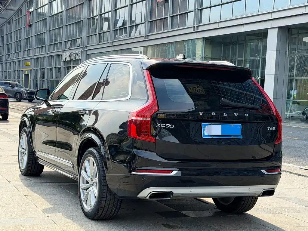 Volvo XC90 — миниатюра 4