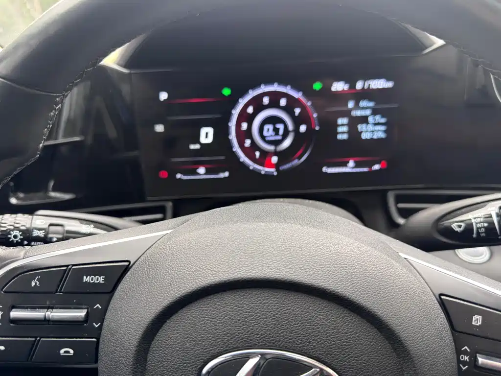Hyundai Elantra — миниатюра 17