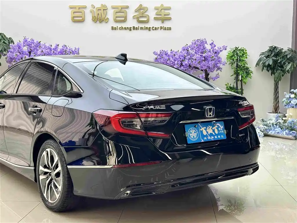 Honda Accord — миниатюра 9