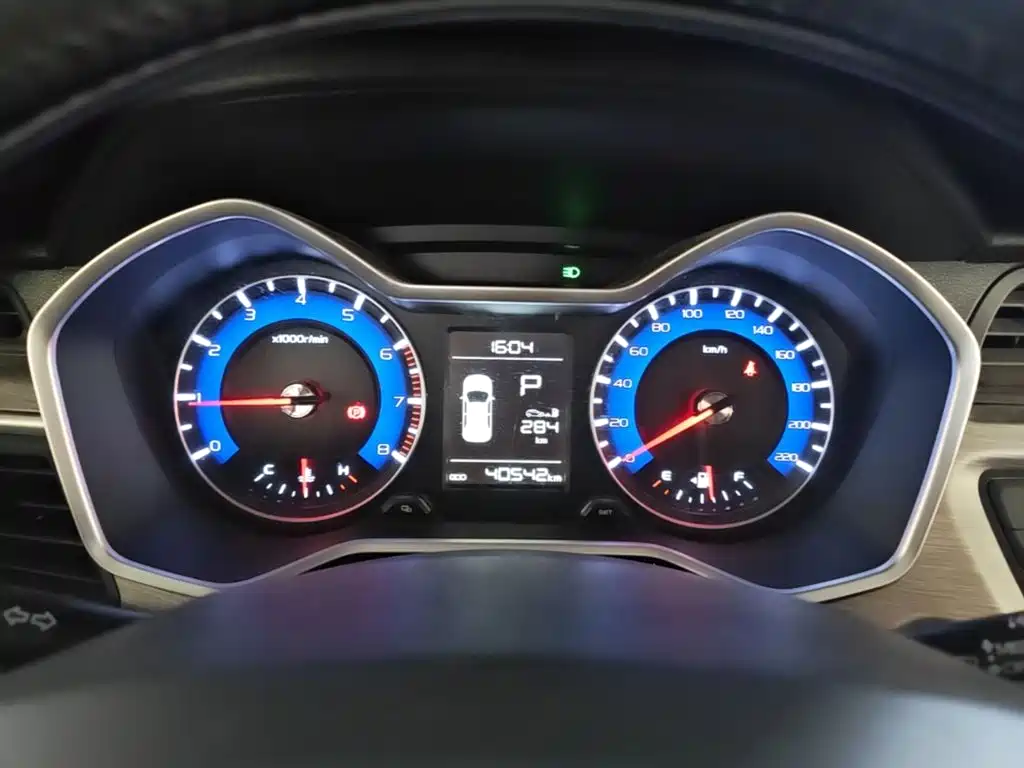 Geely Vision X3 — миниатюра 12