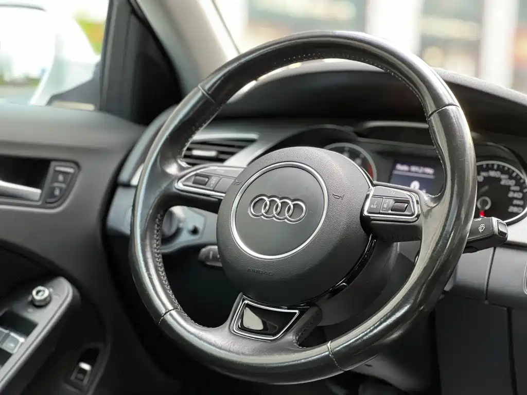 Audi A4L — миниатюра 5