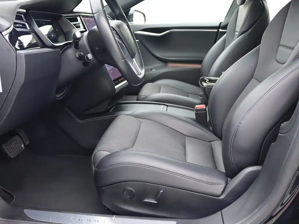 Tesla Model S — миниатюра 5