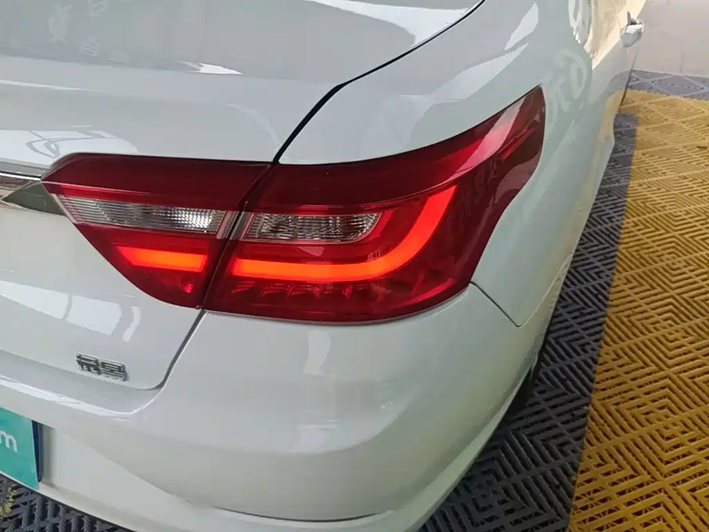 Geely Vision — миниатюра 8