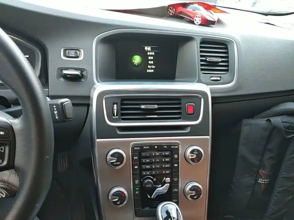 Volvo S60 — миниатюра 13