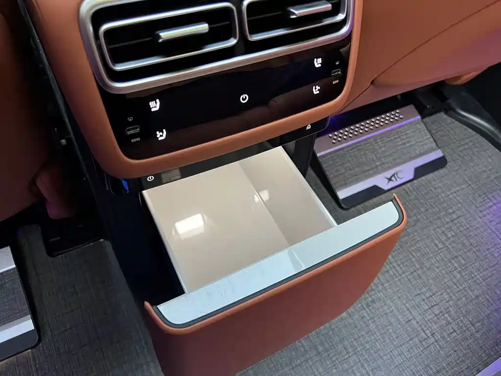 Li Auto Li L7 — миниатюра 10