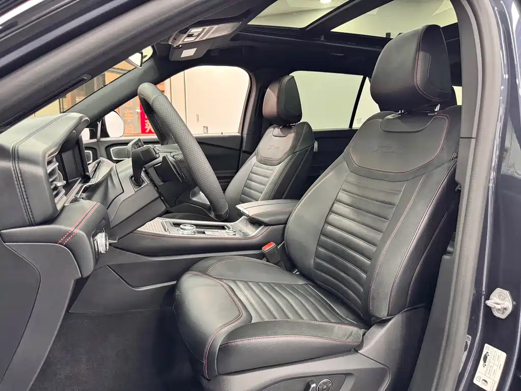 Ford Explorer — миниатюра 6