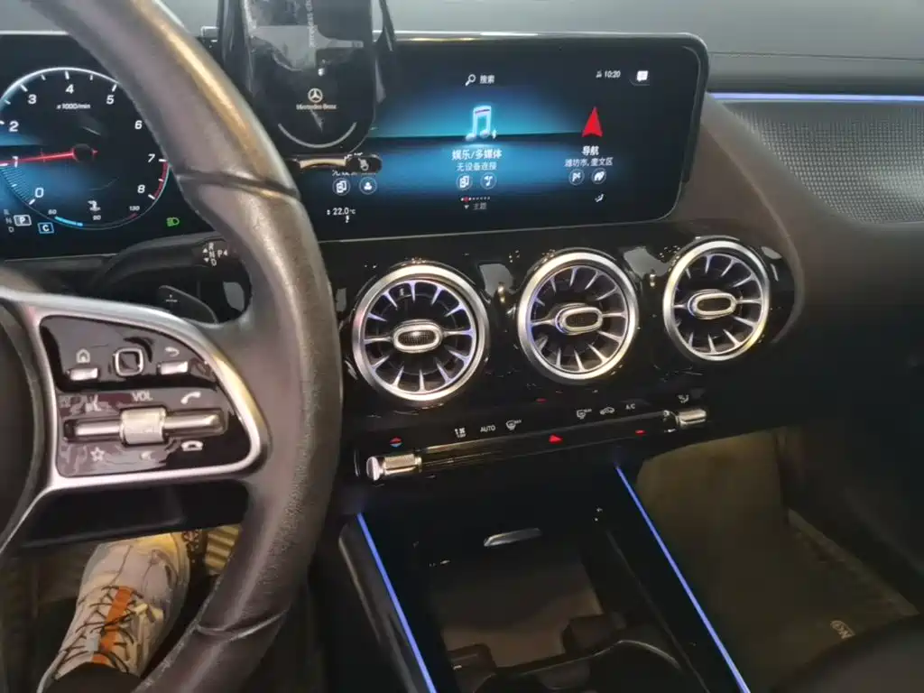 Mercedes-Benz GLA — миниатюра 13