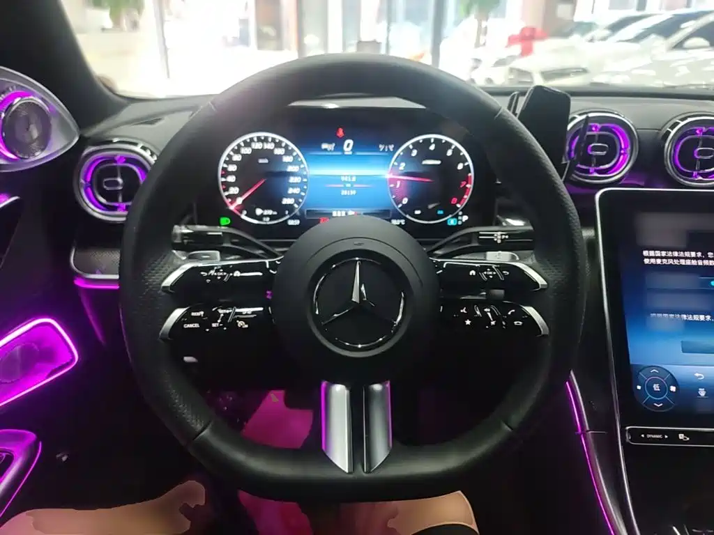 Mercedes-Benz C-Class — миниатюра 11