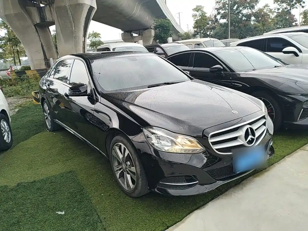 Mercedes-Benz E-Class — миниатюра 4