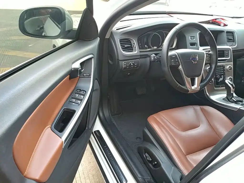 Volvo S60 — миниатюра 16