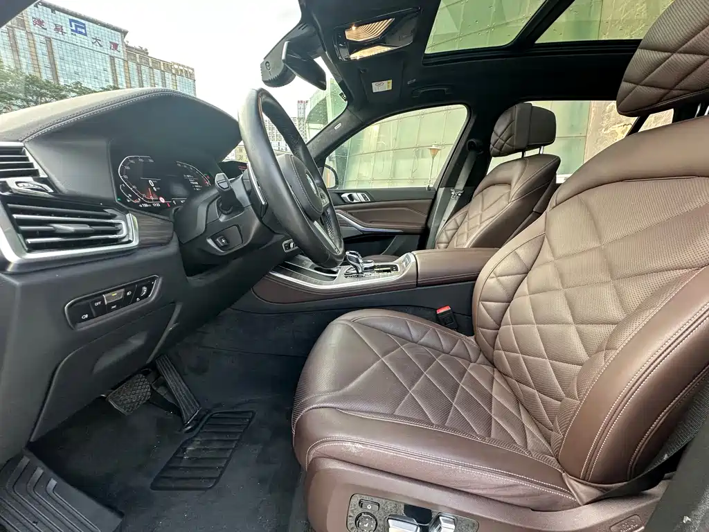 BMW X5 2022 xDrive 40Li M Sport