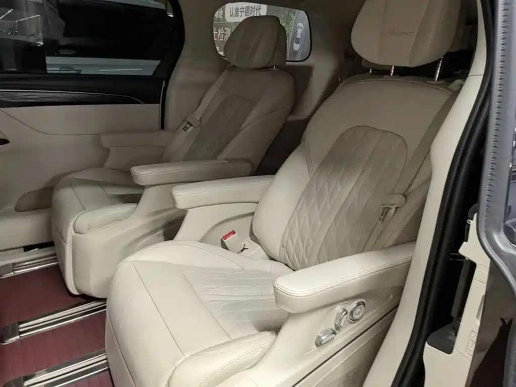 Buick GL8 — миниатюра 17