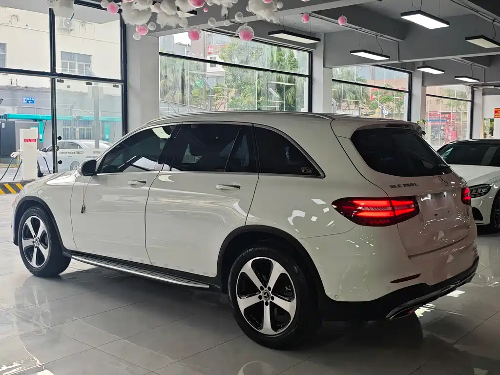 Mercedes-Benz GLC 2019 GLC 260 4MATIC