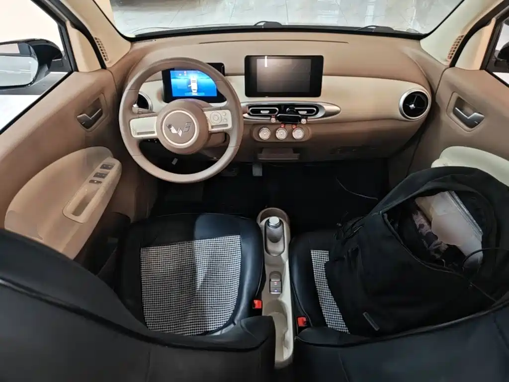 Wuling MINIEV — миниатюра 10