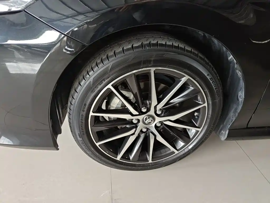 Toyota Camry — миниатюра 23
