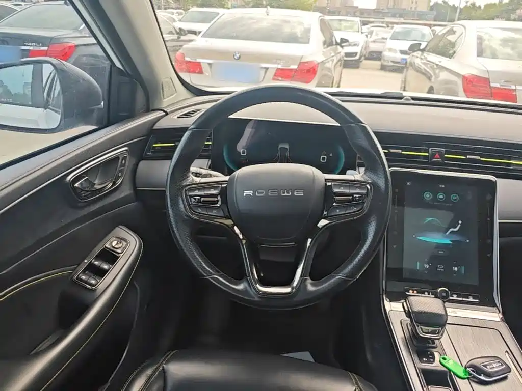 Roewe RX5 New Energy — миниатюра 11