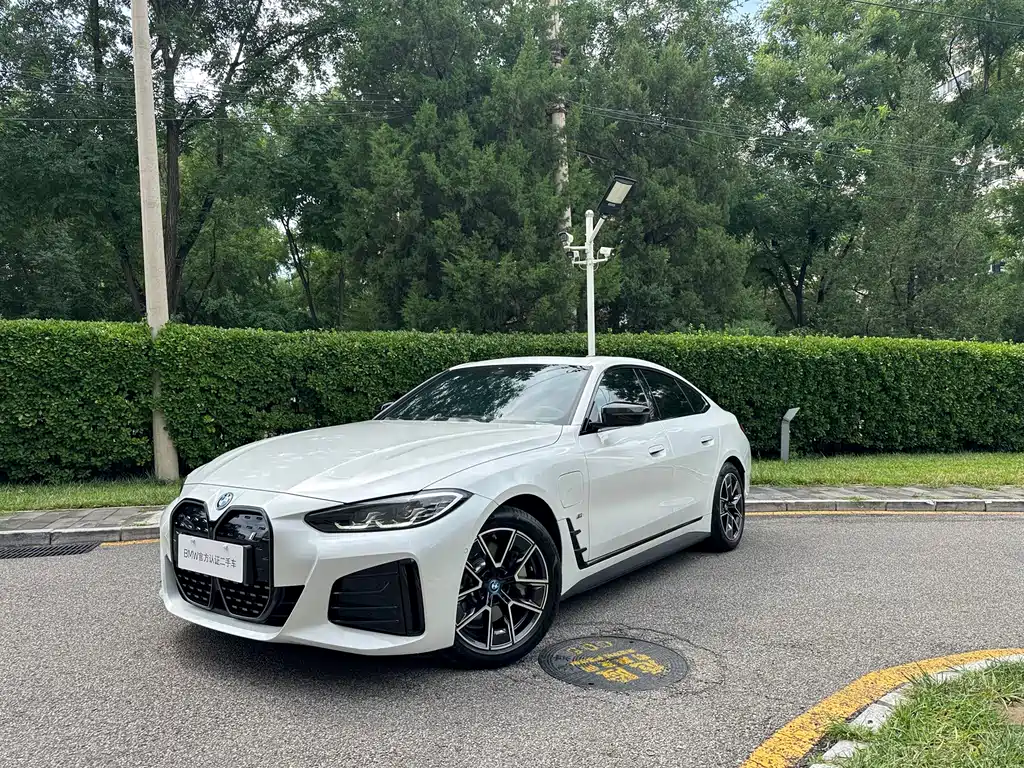 BMW i4