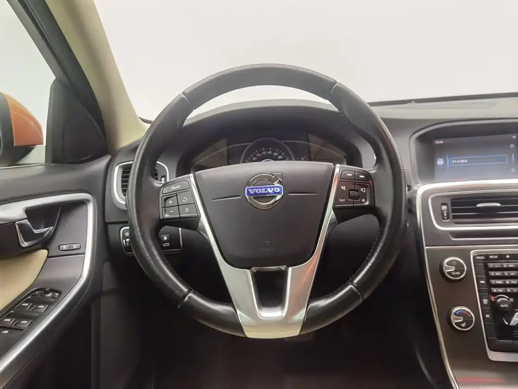 Volvo S60 — миниатюра 11