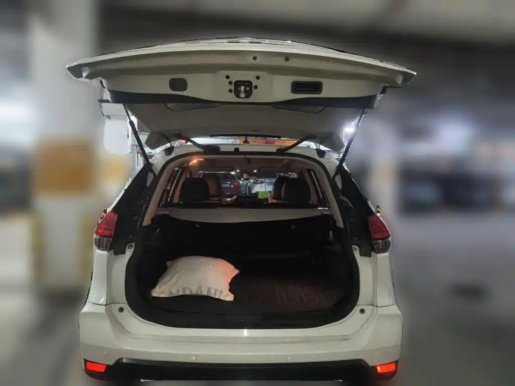 Nissan X-Trail — миниатюра 10