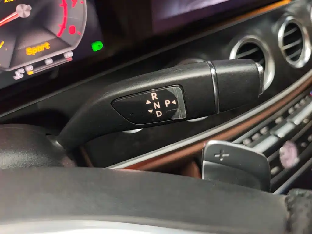 Mercedes-Benz E-Class — миниатюра 14