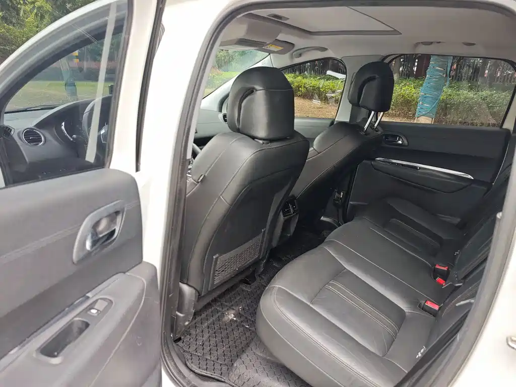 Peugeot 3008 — миниатюра 6