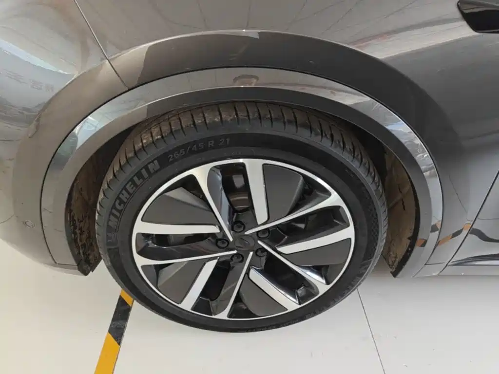 Li Auto Li L9 — миниатюра 23