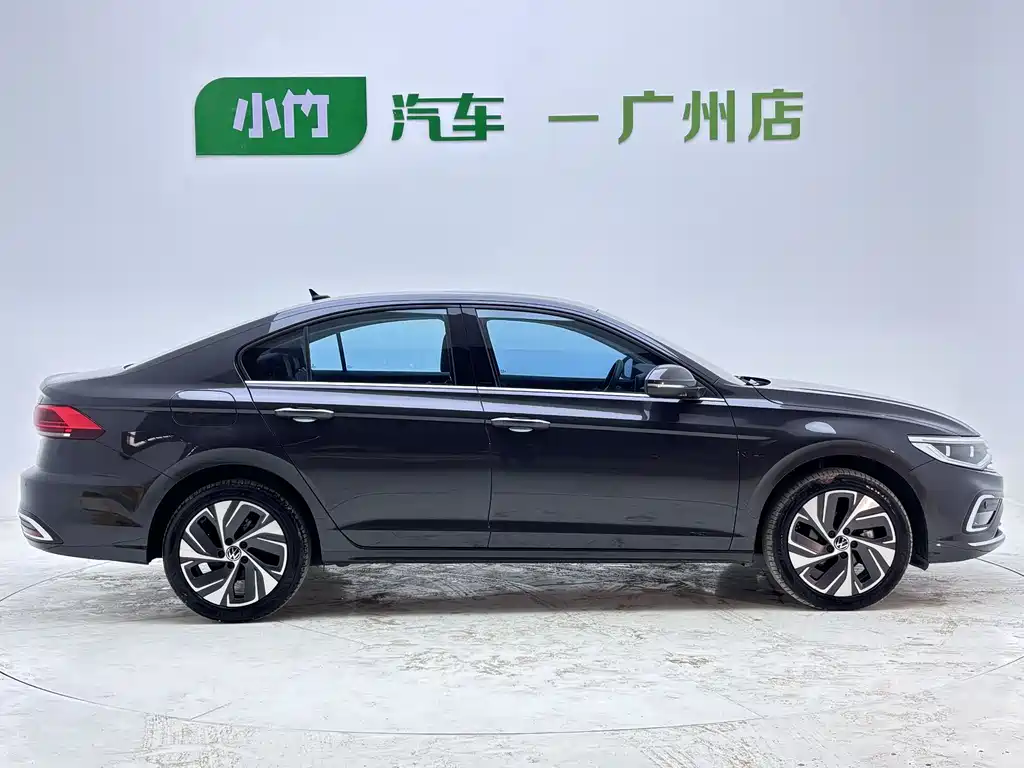 Volkswagen Bora 2023 200TSI DSG PRO