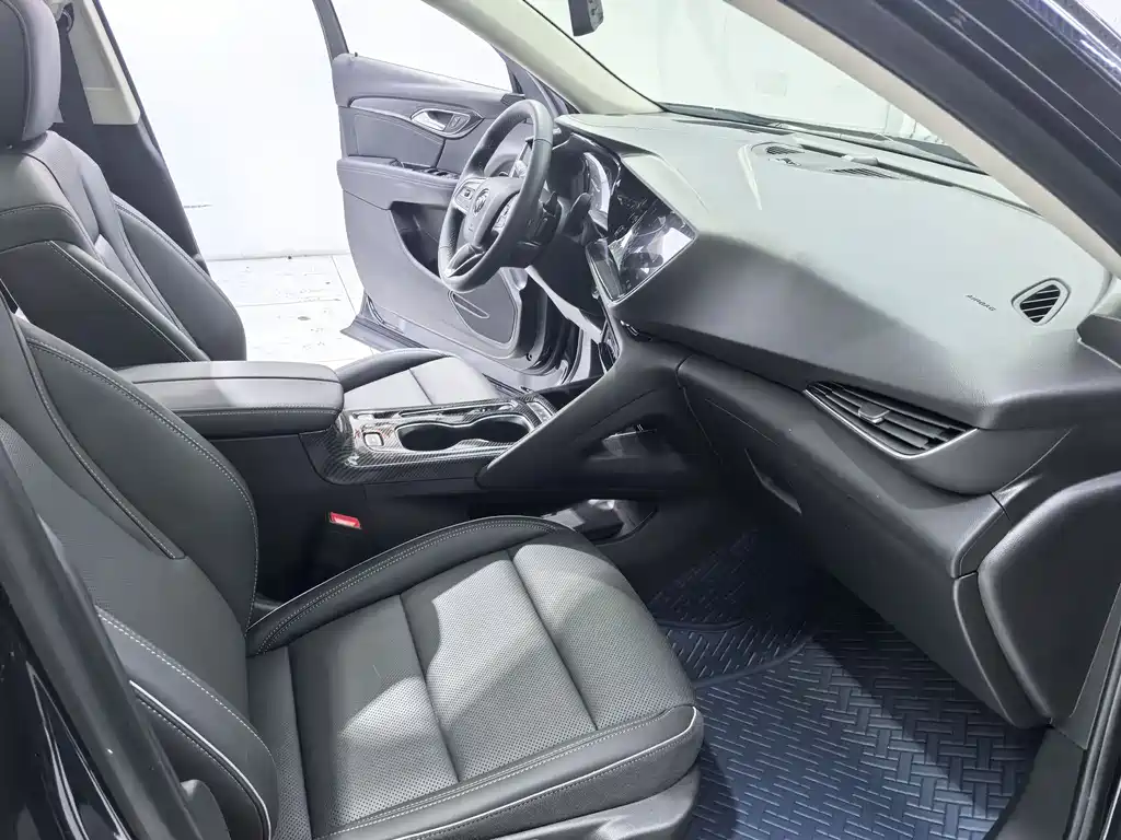 Buick Envision Plus Plus 2022 Plus 652T мест Luxury
