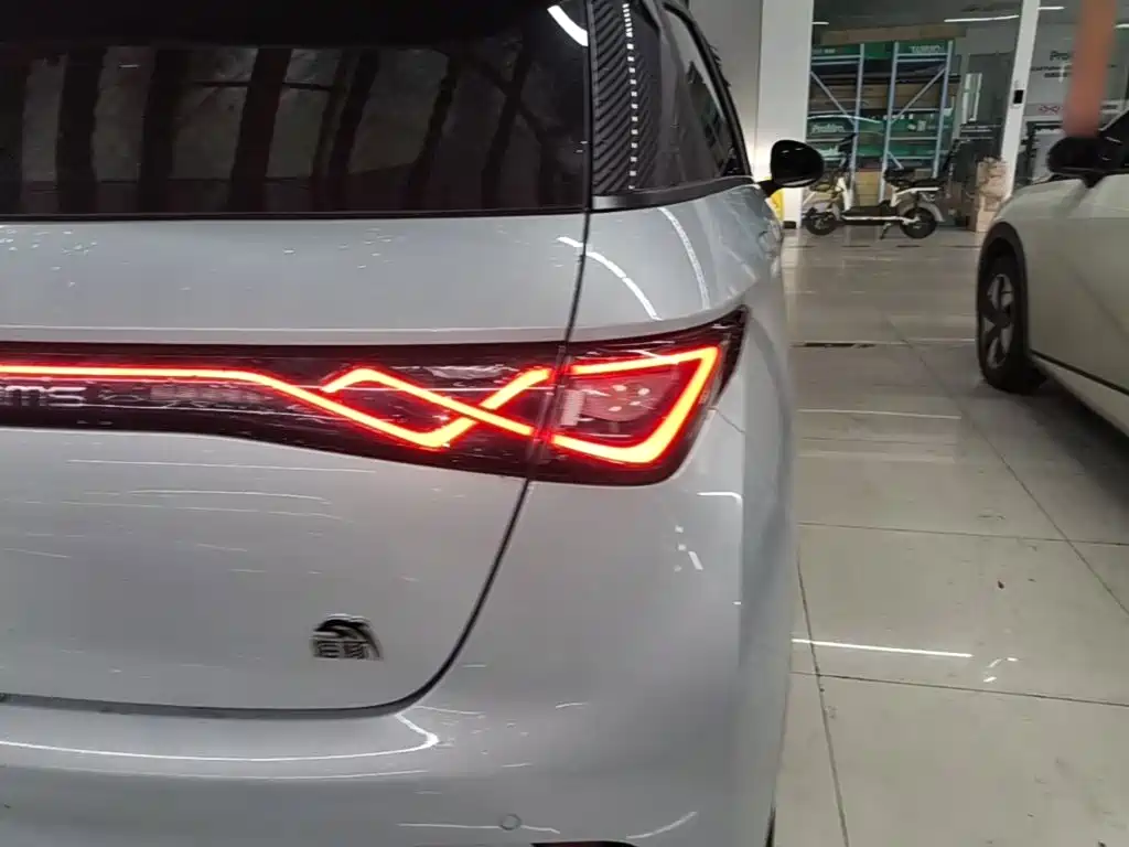 BYD Dolphin — миниатюра 8