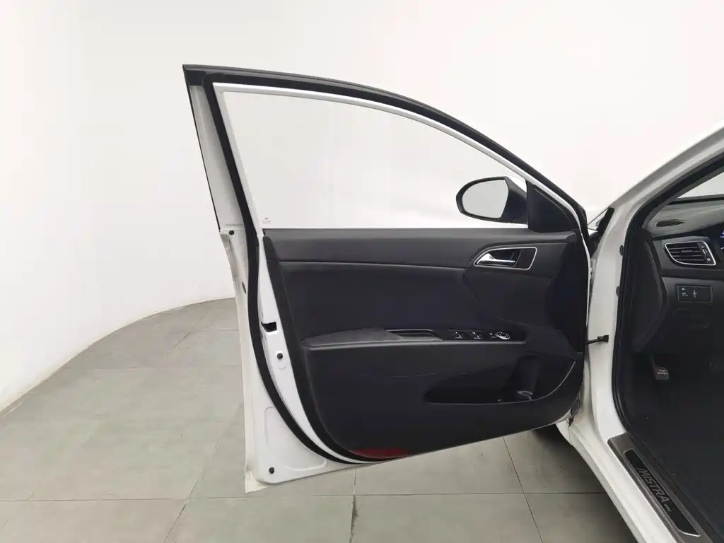 Hyundai Mistra — миниатюра 8