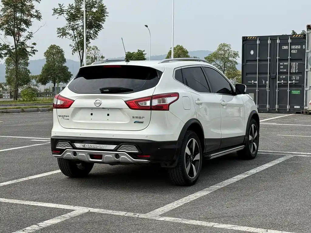 Nissan Qashqai — миниатюра 11