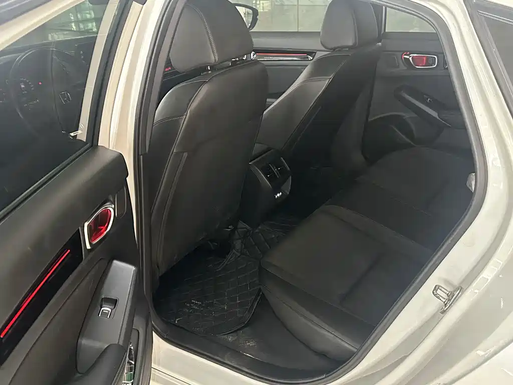 Honda Civic — миниатюра 10