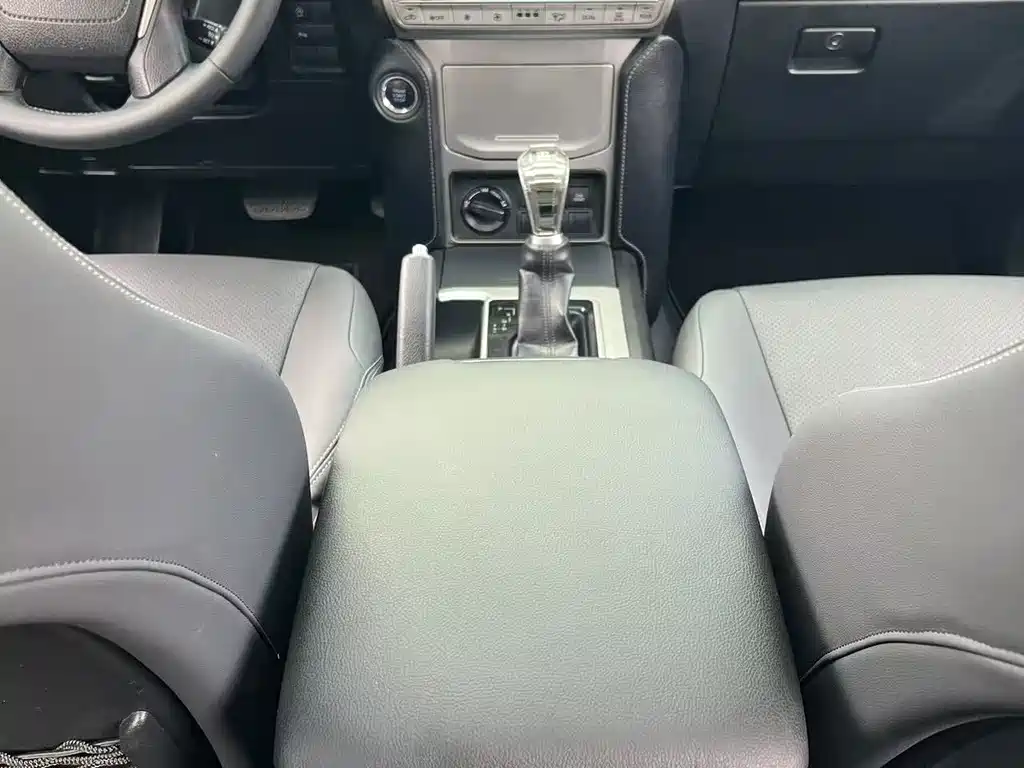 Toyota Prado — миниатюра 13