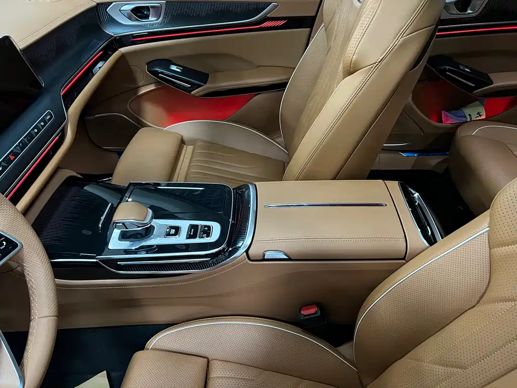 Hongqi H9 2025 2.0T Luxury 5 мест