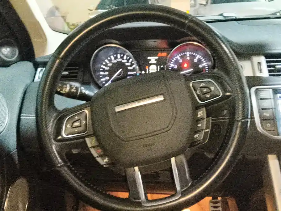 Land Rover Evoque — миниатюра 15