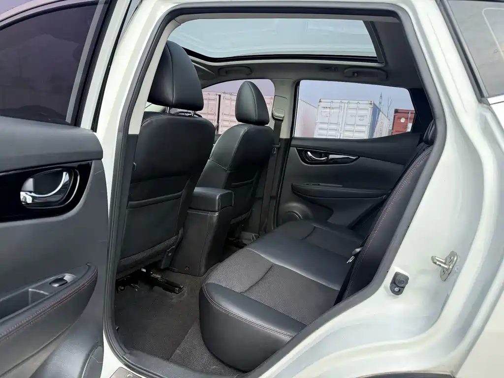 Nissan Qashqai — миниатюра 6