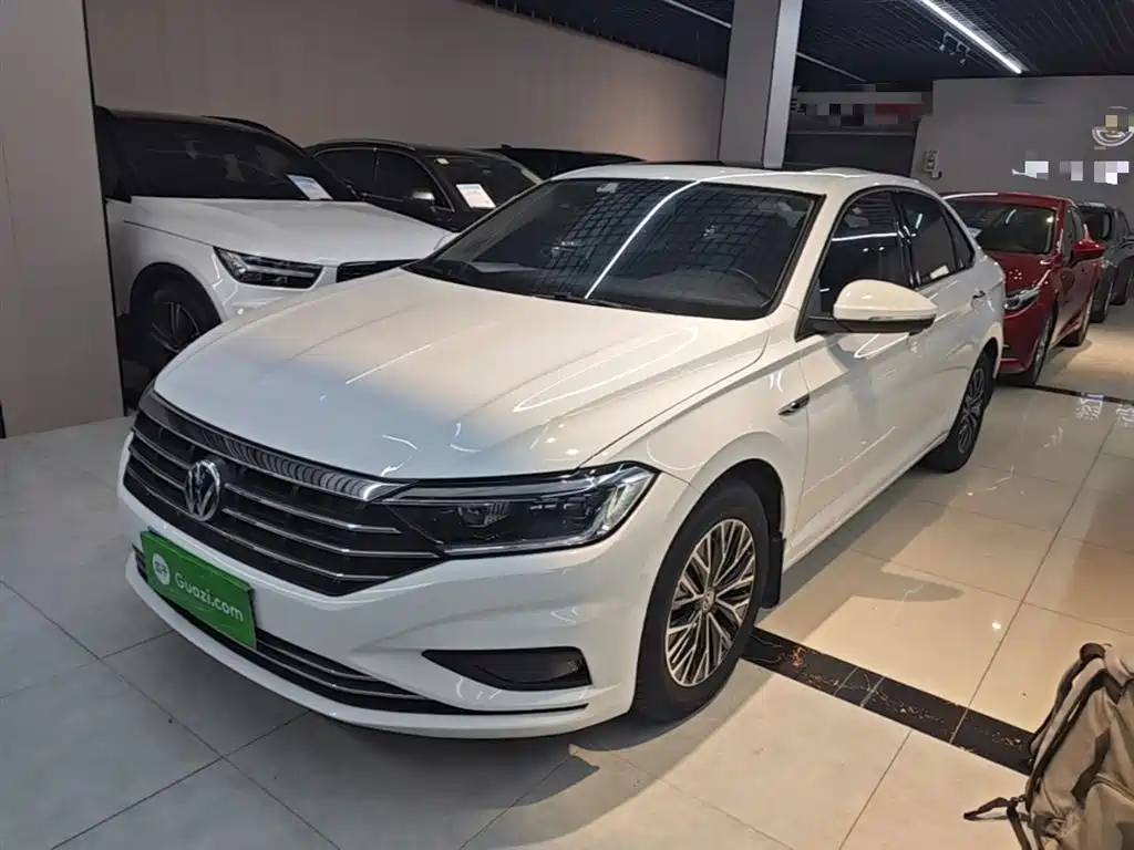 Volkswagen Sagitar 2021