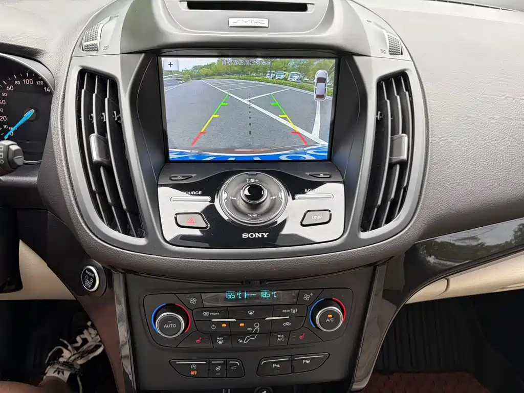 Ford Kuga — миниатюра 18