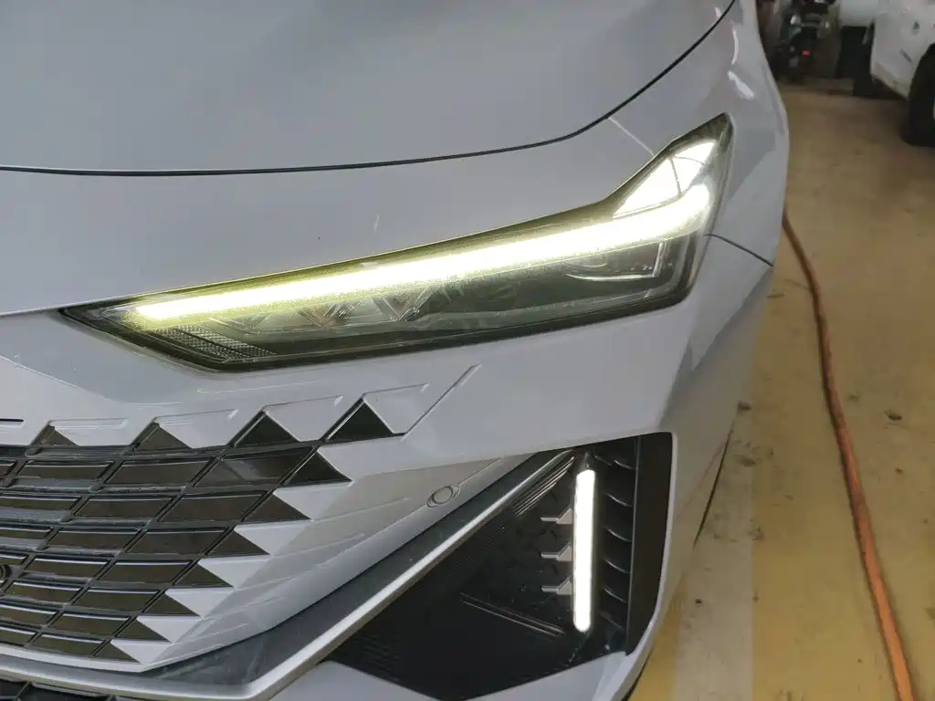 Changan UNI-V — миниатюра 24