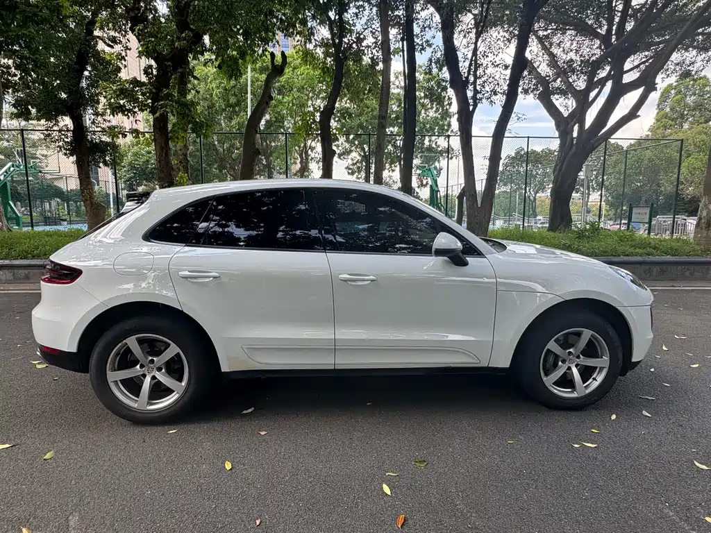 Porsche Macan — миниатюра 4
