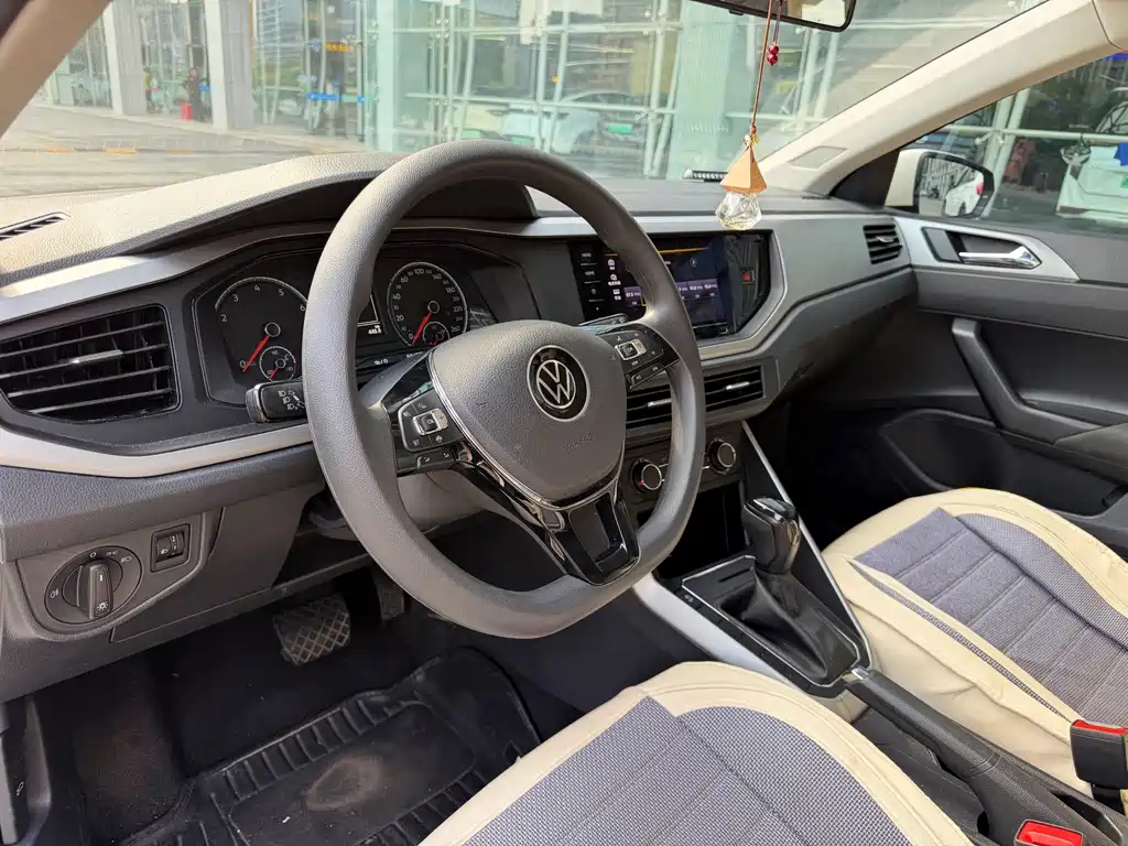 Volkswagen Polo — миниатюра 13