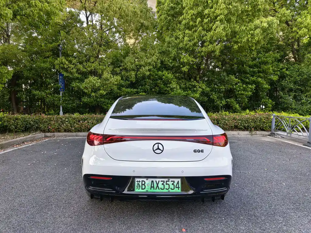 Mercedes-Benz EQE 2022 350