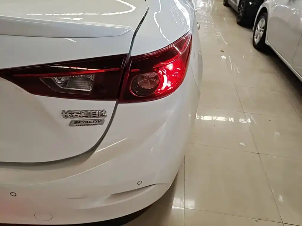 Mazda 3 Axela — миниатюра 8
