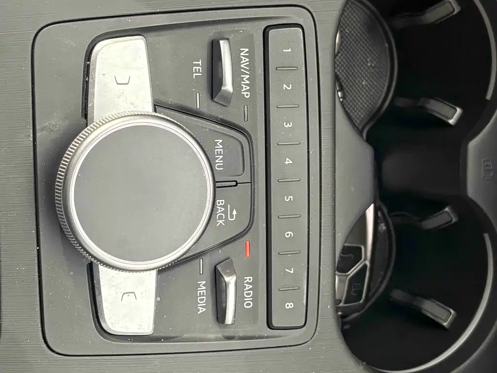 Audi A4L — миниатюра 15