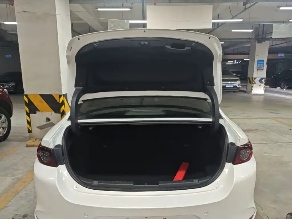 Mazda 3 Axela — миниатюра 19