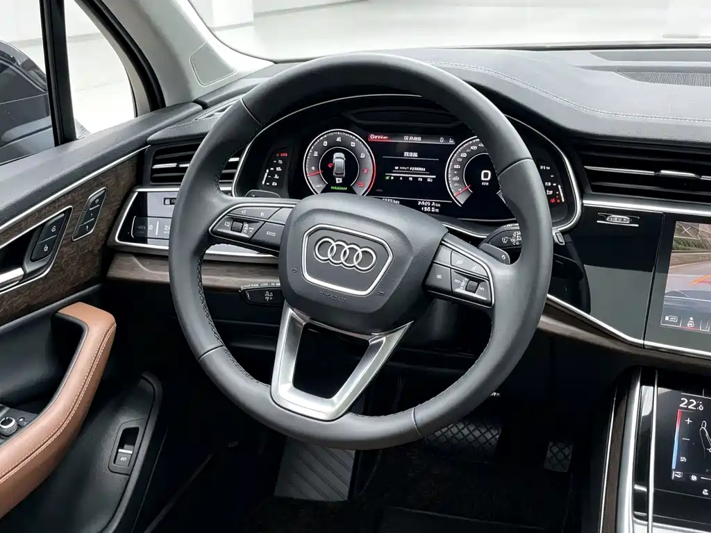 Audi Q7 — миниатюра 12