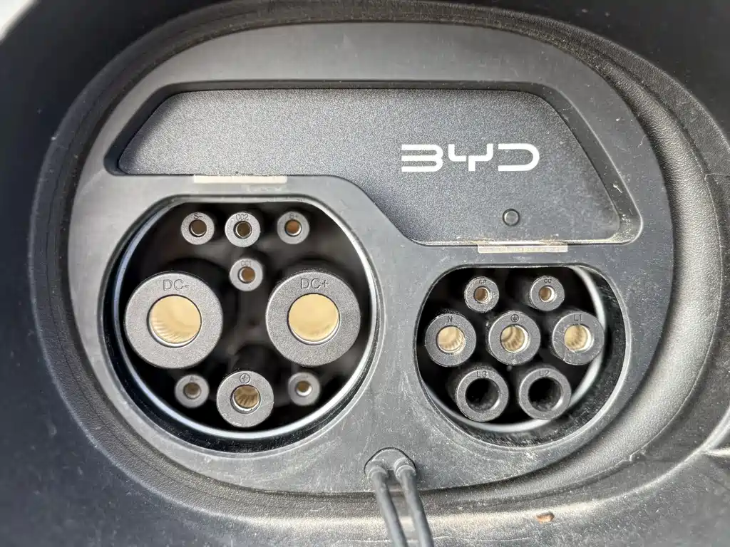 BYD Seal — миниатюра 23