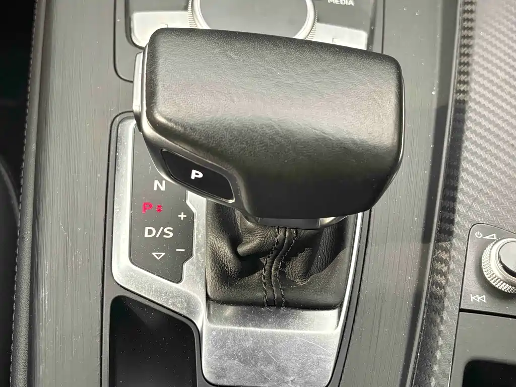 Audi A4L — миниатюра 14