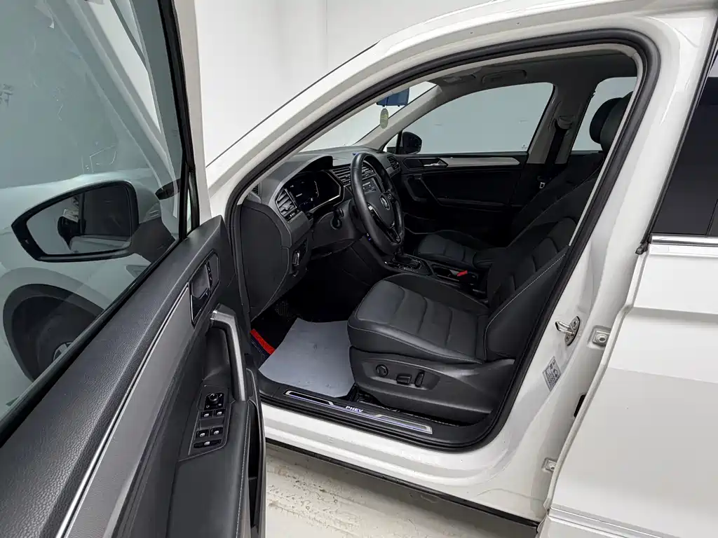 Volkswagen Tiguan L PHEV 430PHEV Plug-in Hybrid Premium Edition, фото 15