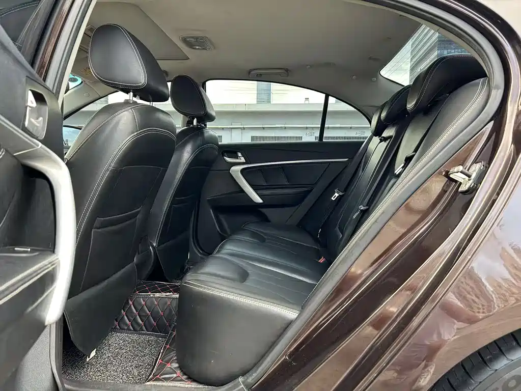 Geely Emgrand — миниатюра 6